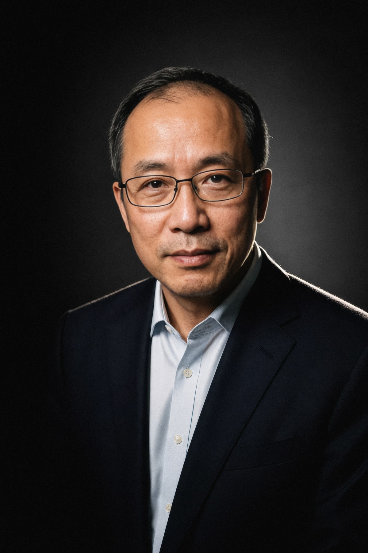 Finished studio portrait: LinkedIn Pro